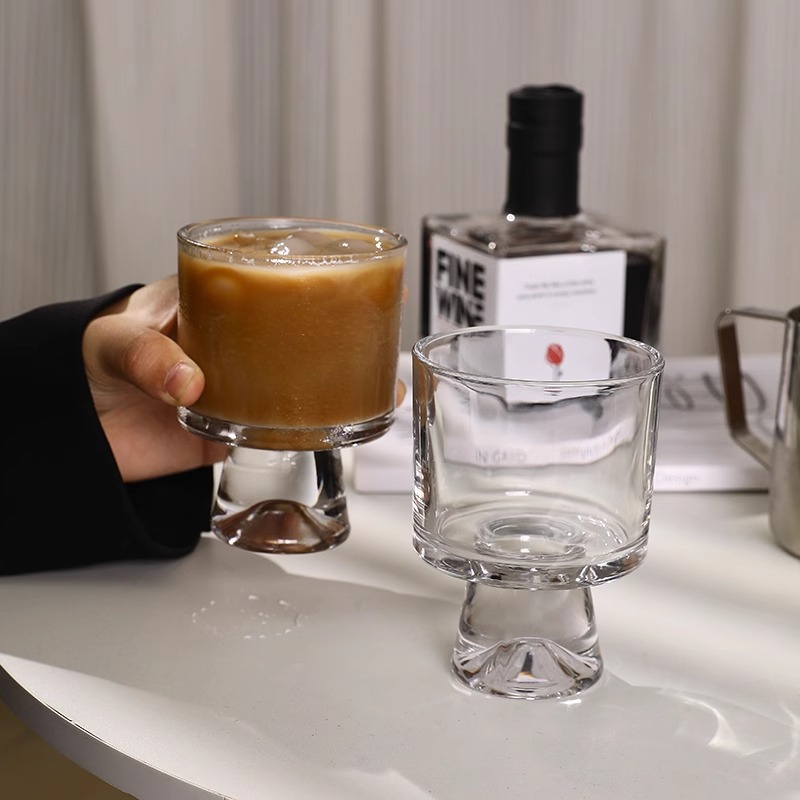 ins high-footed glass coffee cups, beverage cups, high appearance level, niche and creative ice cream cups, ice cream pudding dessert cups Application Scenario