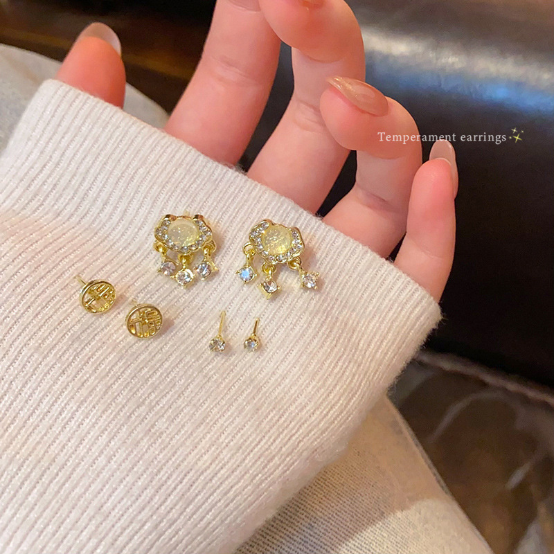 New Chinese-style peace lock set of six pieces earrings, women's diamond-encrusted high-end stud earrings, unique New Year style earrings Specification drawing