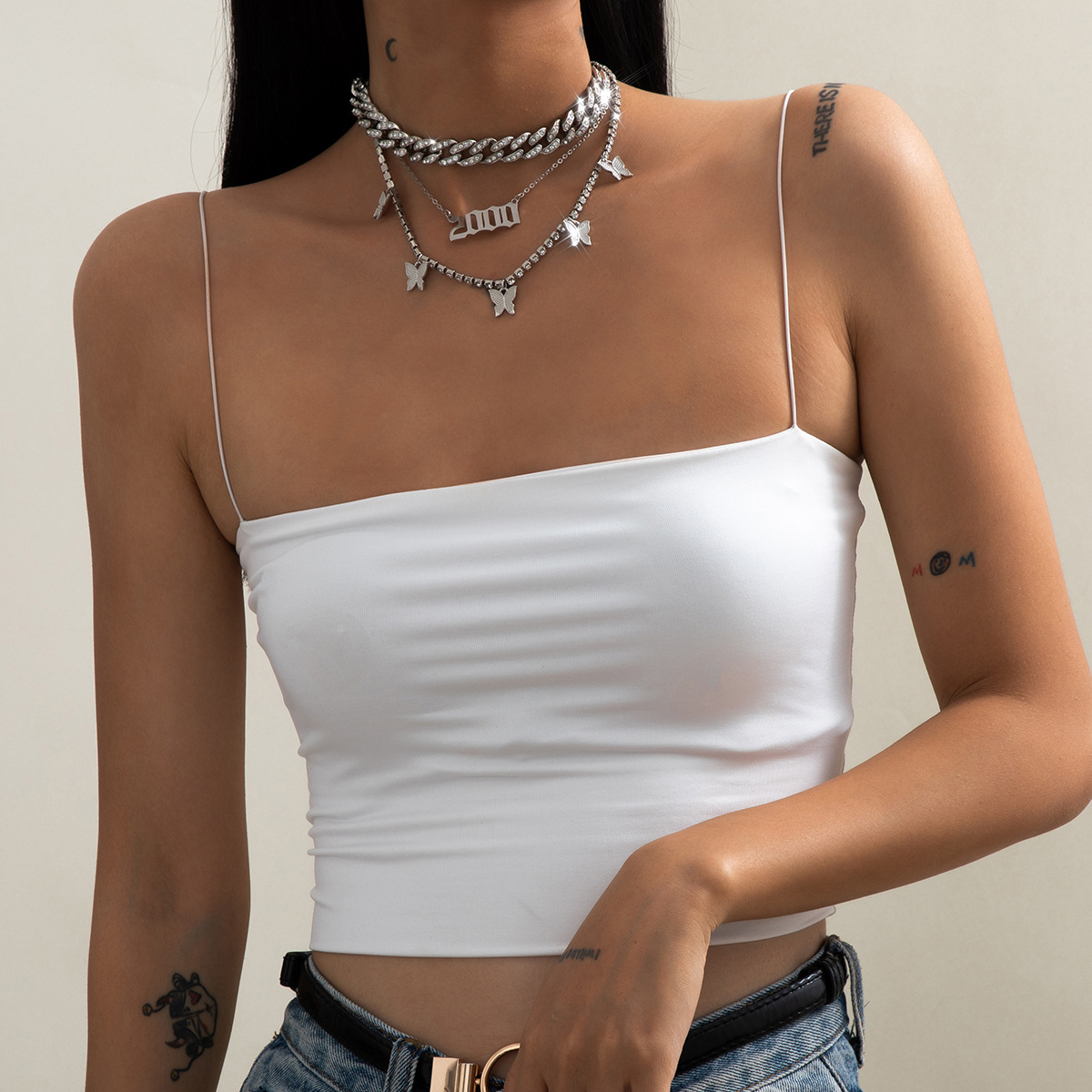 Exaggerated and grand cross-border accessories from Europe and America, diamond-encrussed Cuban alloy necklace, fashionable letter small butterfly set necklace Specification drawing