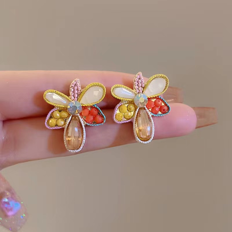 Crystal flower Stud earrings, 2025 new trendy and niche design, high-end earrings, exquisite and light luxury, versatile earrings for women Specification drawing