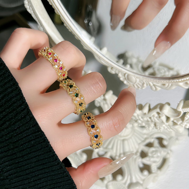 A court-style lace hollowed-out light luxury colored diamond zirconia open ring, a simple and elegant style for women, exquisite and versatile index finger ring details Picture