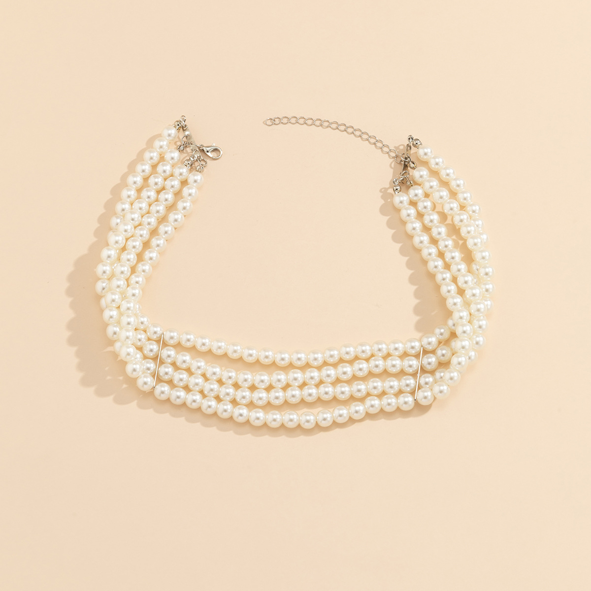 European and American fashion accessories street style popular and mass-market necklaces, handcrafted multi-layer pearl necklaces, women's choker Application Scenario
