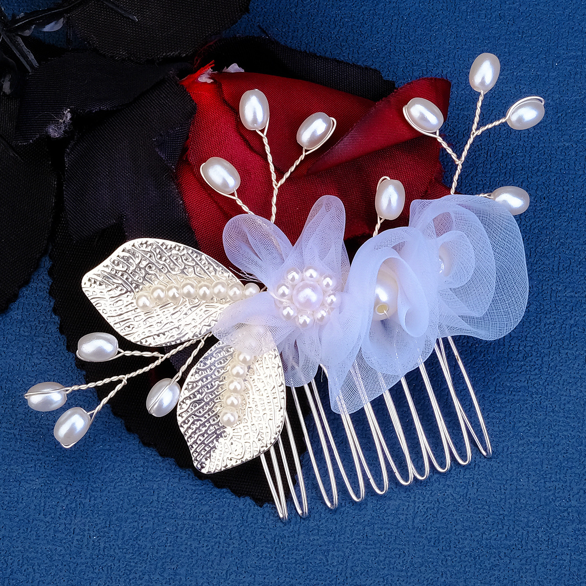 Ancient-style bride's headwear, forest-themed fairy-like light blue flower headwear, flower arrangement comb, versatile wedding updo hair accessories, pearl hair comb details Picture