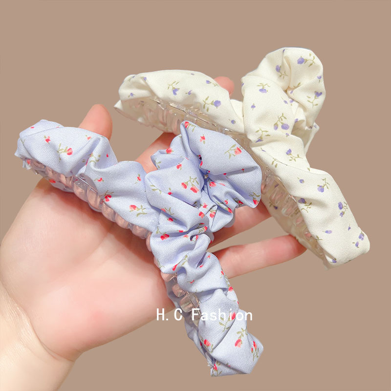 Korean fresh sea salt pleated fabric shark clip side clip, sweet, super ethereal and high-end back head grab clip hair accessory details Picture
