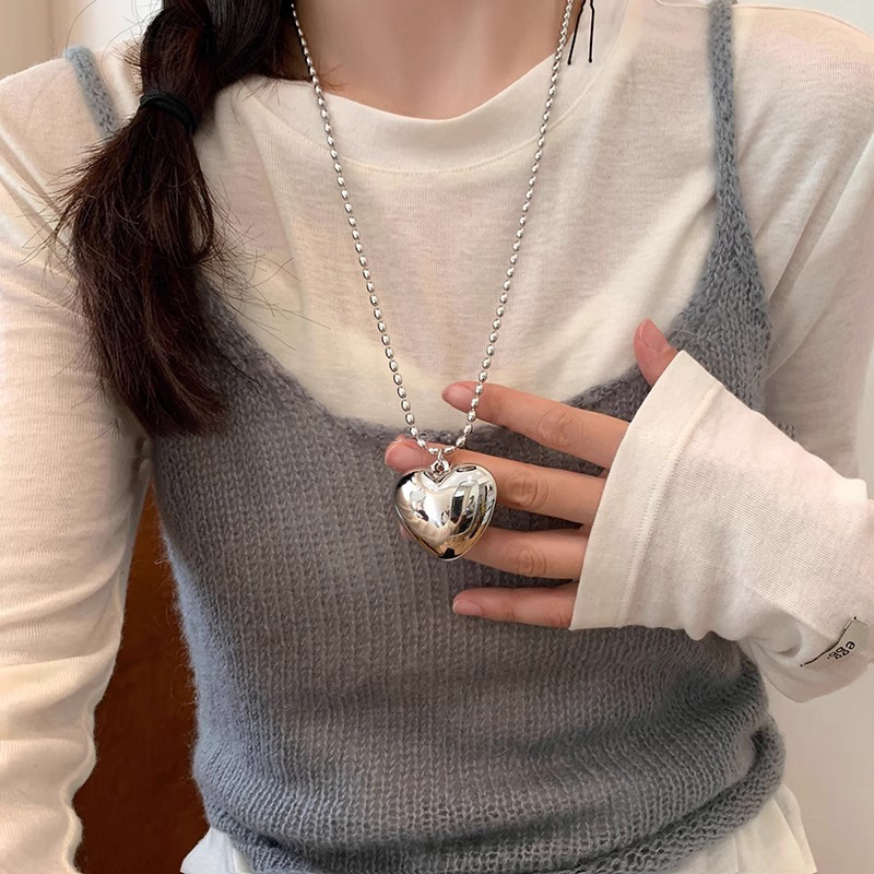 Silver heart-shaped pendant pearl necklace for women, 2025 new style, long, simple, unique and versatile fashion necklace details Picture