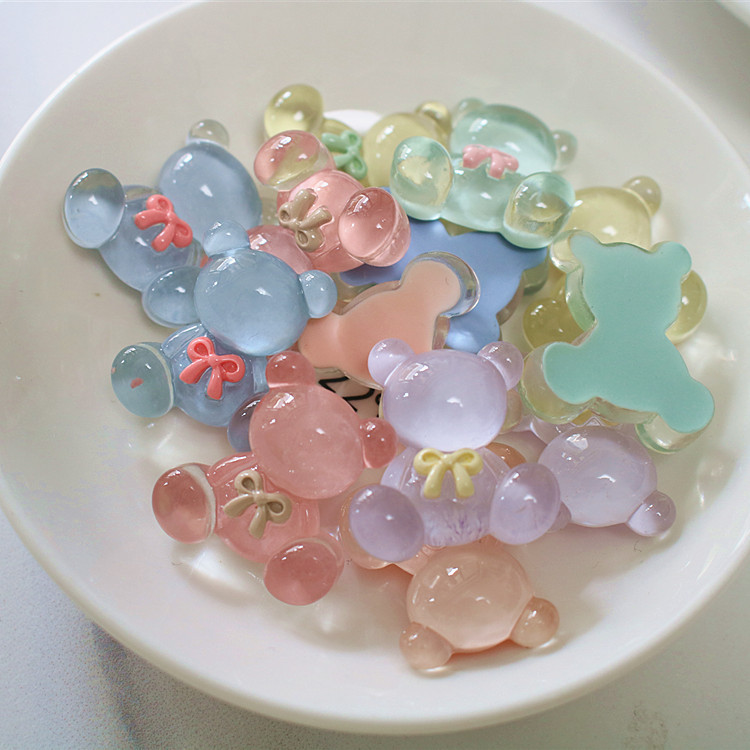 Transparent bear resin accessories, diy jewelry accessories, handcrafted hair clips, crocs materials, cream glue accessories mixed styles Application Scenario