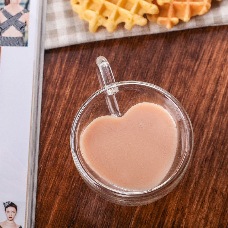 Creative double-layered glass cups, romantic heart-shaped double-layered cups, cute milk tea cups with handles, and internet-famous coffee cups Application Scenario