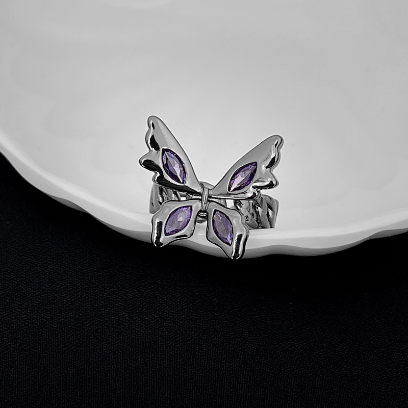 A high-end purple diamond black butterfly ring, a trendy and unique design for women on Instagram, with an open ring and a light luxury index finger accessory details Picture