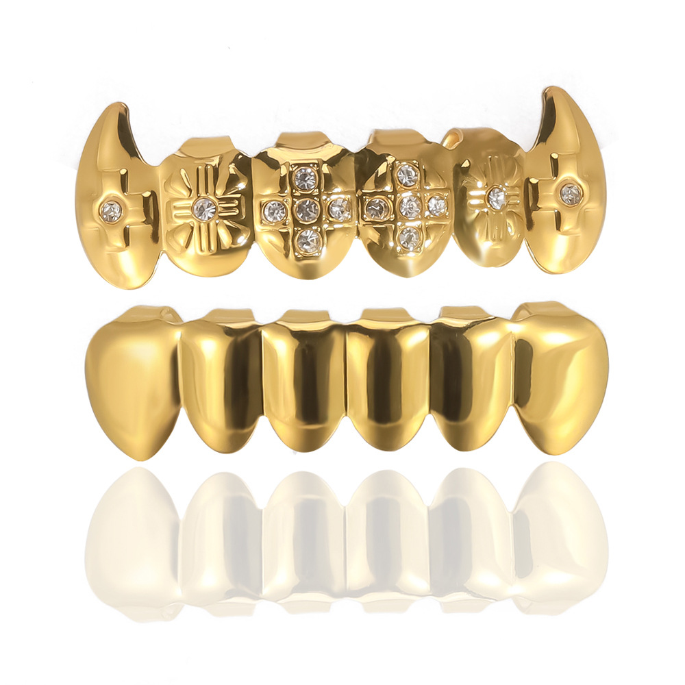 The manufacturer supplies 6-toothed, buck teeth, hip-hop teeth, Halloween props, HIPHOP trendsetters and nightclub dentures for European and American trends Application Scenario