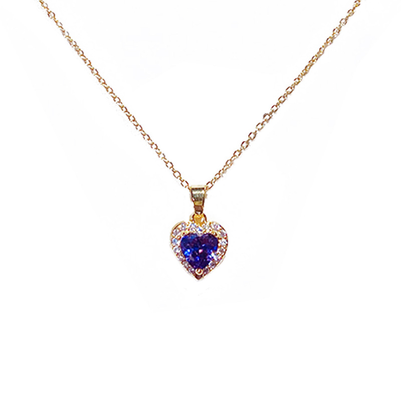 Korean version Ocean Heart necklace, versatile for women with zircon heart pendant, 2024 new trendy titanium steel necklace wholesale Item Picture