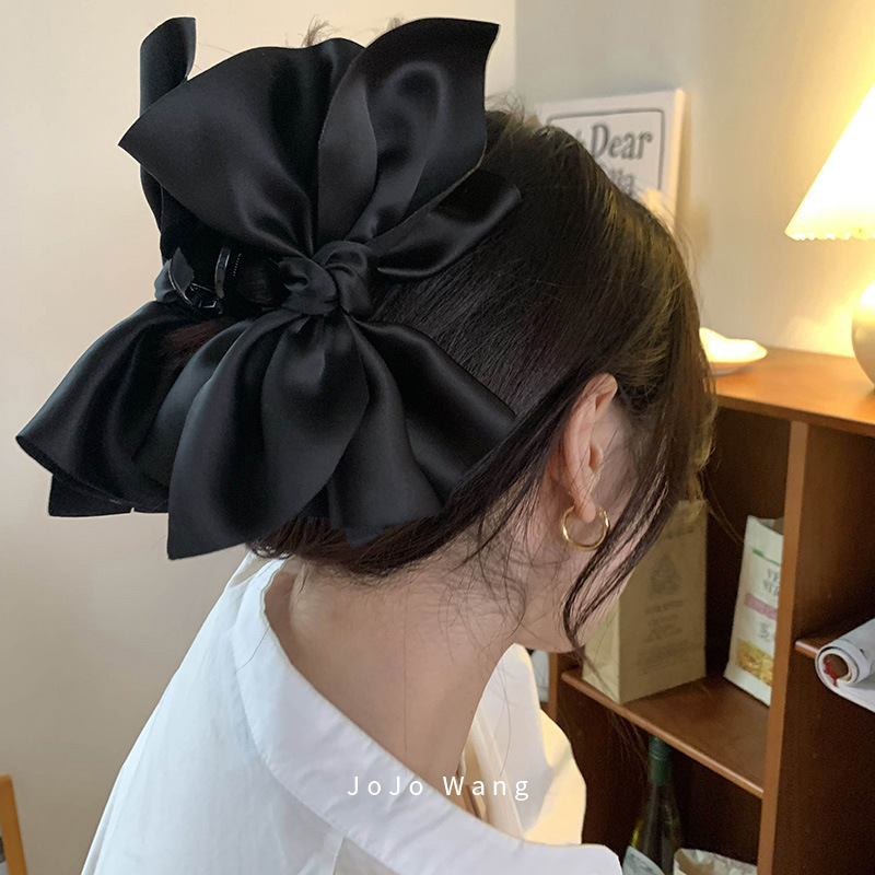 Large bow satin hair clips, curly hair grabbers, large volume, shark clips, autumn high-end style, Korean hair grabbers for women full figure