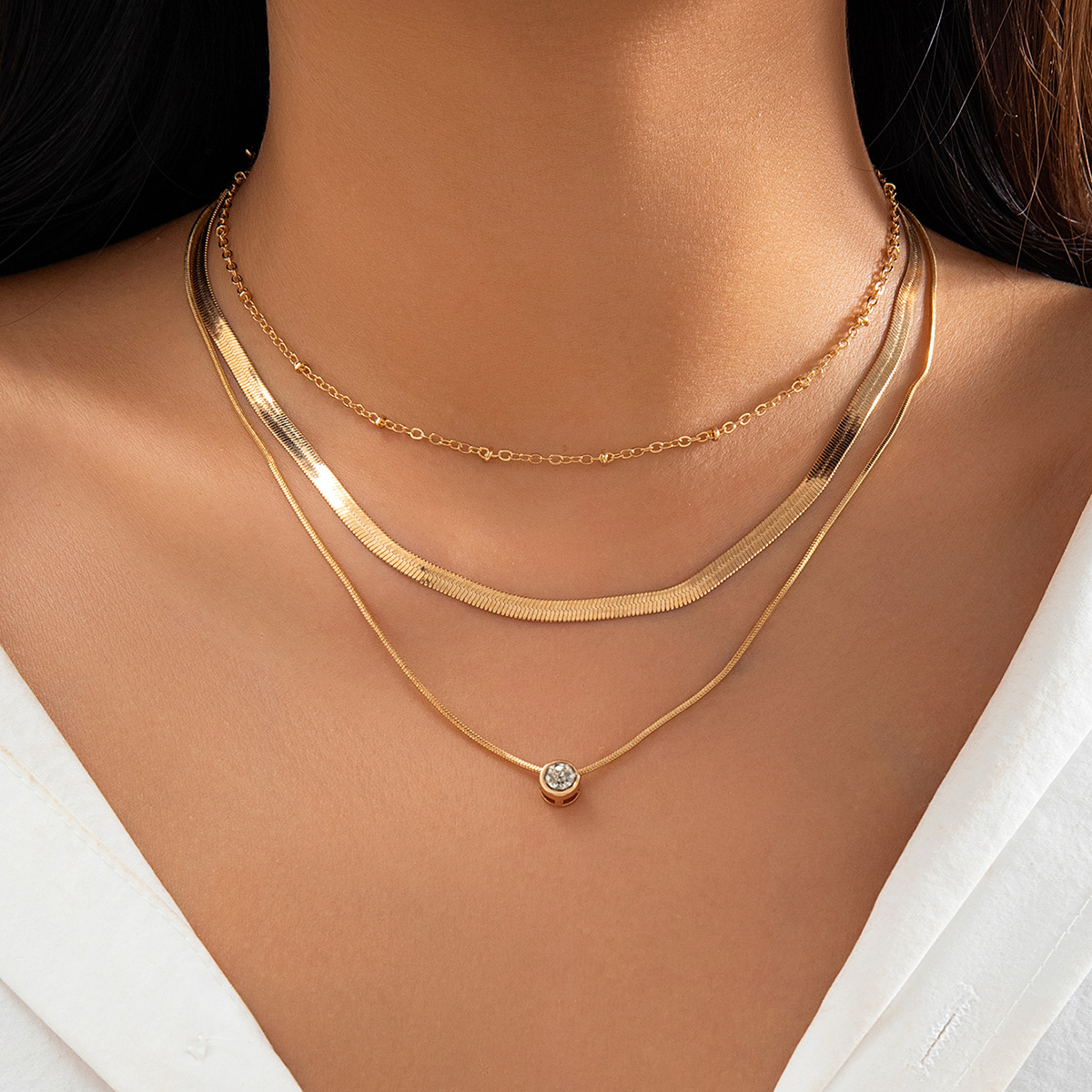 European and American cross-border snake-bone chain contrasting color ins necklace necklace women 's versatile diamond-encrusted multi-layered heart-shaped necklace details Picture