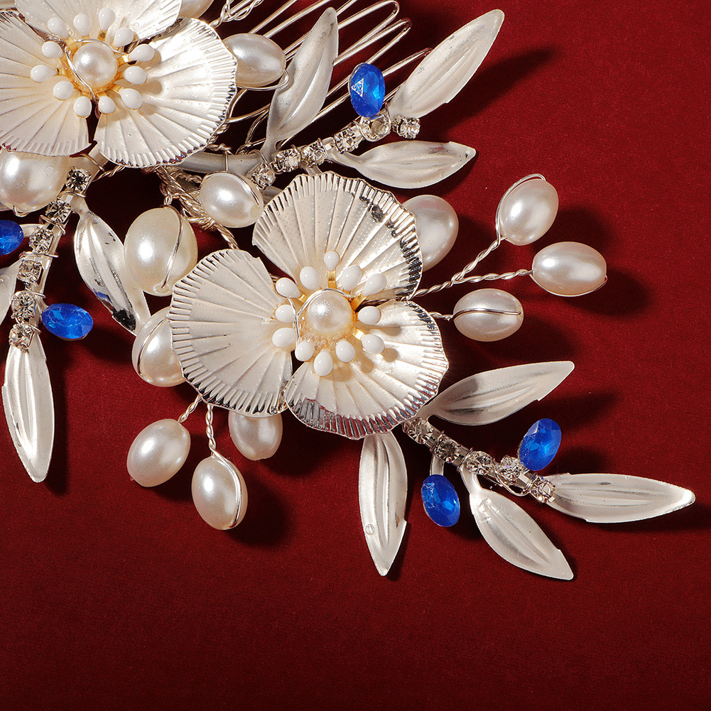 New wedding dress accessories: European and American retro flower-patterned pearl bouquets, bridal follow-up makeup sets, hair combs, dinner party headwear details Picture
