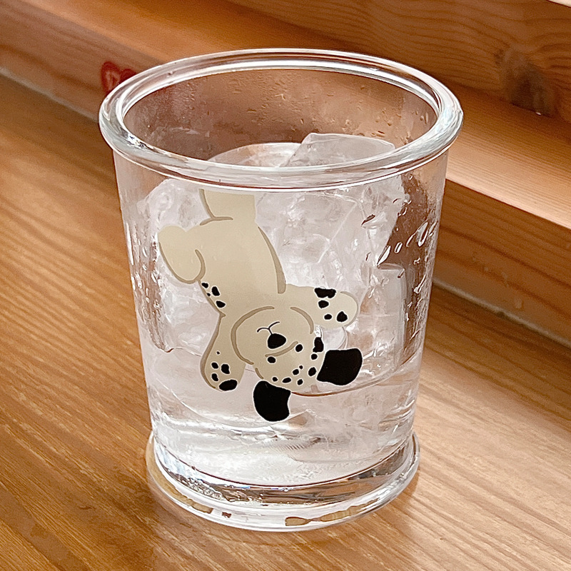 Boli Mei cartoon InS-style glass cold brew coffee cup, cute pet water cup, glass cup, single-layer couple drinking cup Application Scenario