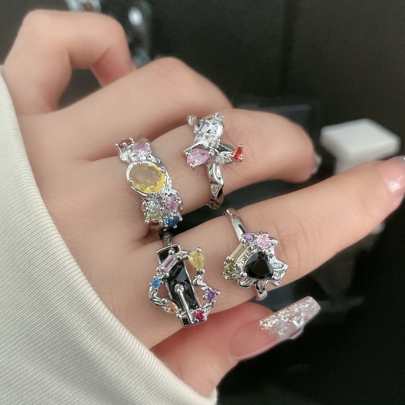 Irregular heart-shaped colored diamond fashionable open ring, feminine charm, niche design sense, light luxury, sweet and cool, versatile food ring Application Scenario