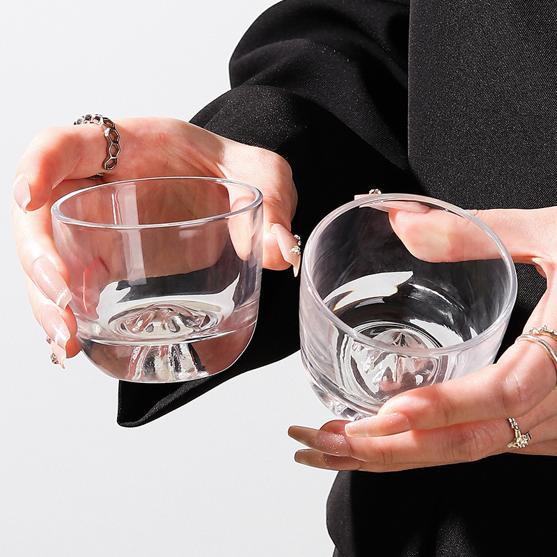 Wholesale of high-end Japanese mountain-viewing glass cups for household use, master cups, ladies' famous cups, and tea brewing glass cups details Picture