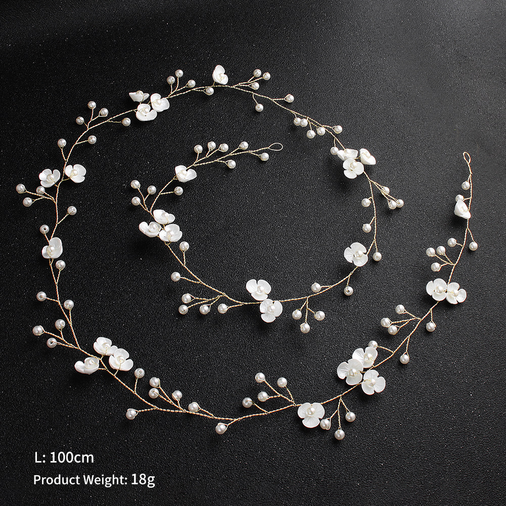 New simple and elegant European and American handcrafted bride headband, one-meter-long flower pearl headband, cross-border bride headwear Application Scenario