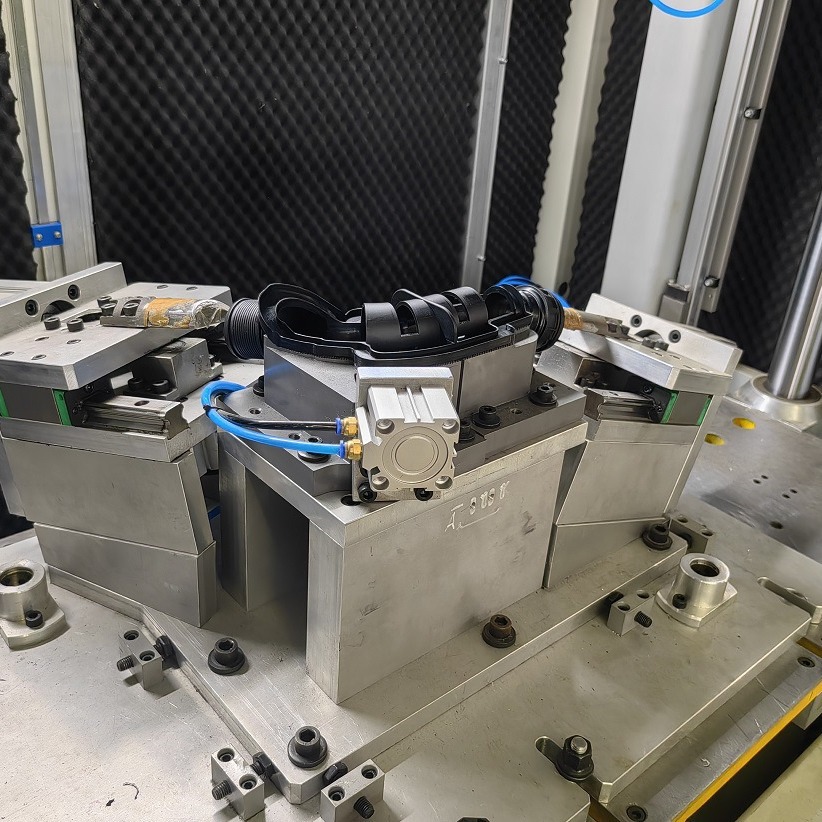 The Weituo VW500 vibration friction welding machine is used to weld the engine resonant cavity Specification drawing