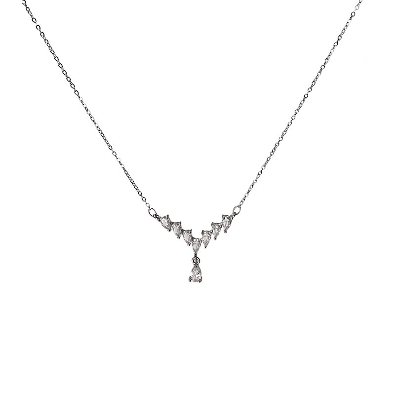 Sparkling letter V Zircon necklace for women, light luxury, niche fashion, versatile necklace, design sense collarbone chain Item Picture