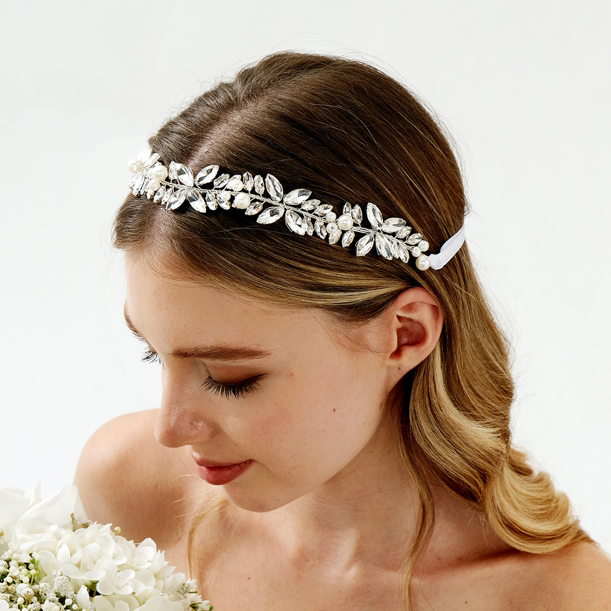Hand-woven rhinestone flower hair bands, bride's follow-up makeup updo, pearl headwear, stage performance, wedding flower girl hair accessories full figure