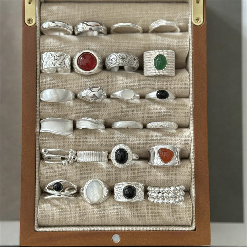 A niche retro plain agate ring for women, S925 sterling silver, does not fade, with a light luxury and high-end feel, versatile open ring trend Specification drawing