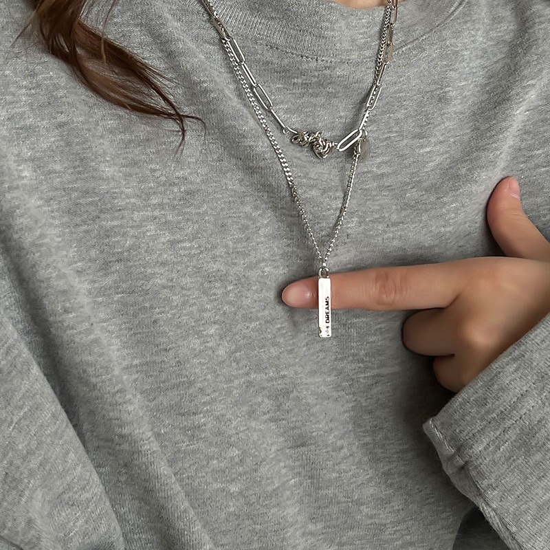 The design sense of double-layer layered wearing of a niche necklace gives a unique hip-hop sweater chain for women and a silver metal hoodie chain for men Application Scenario
