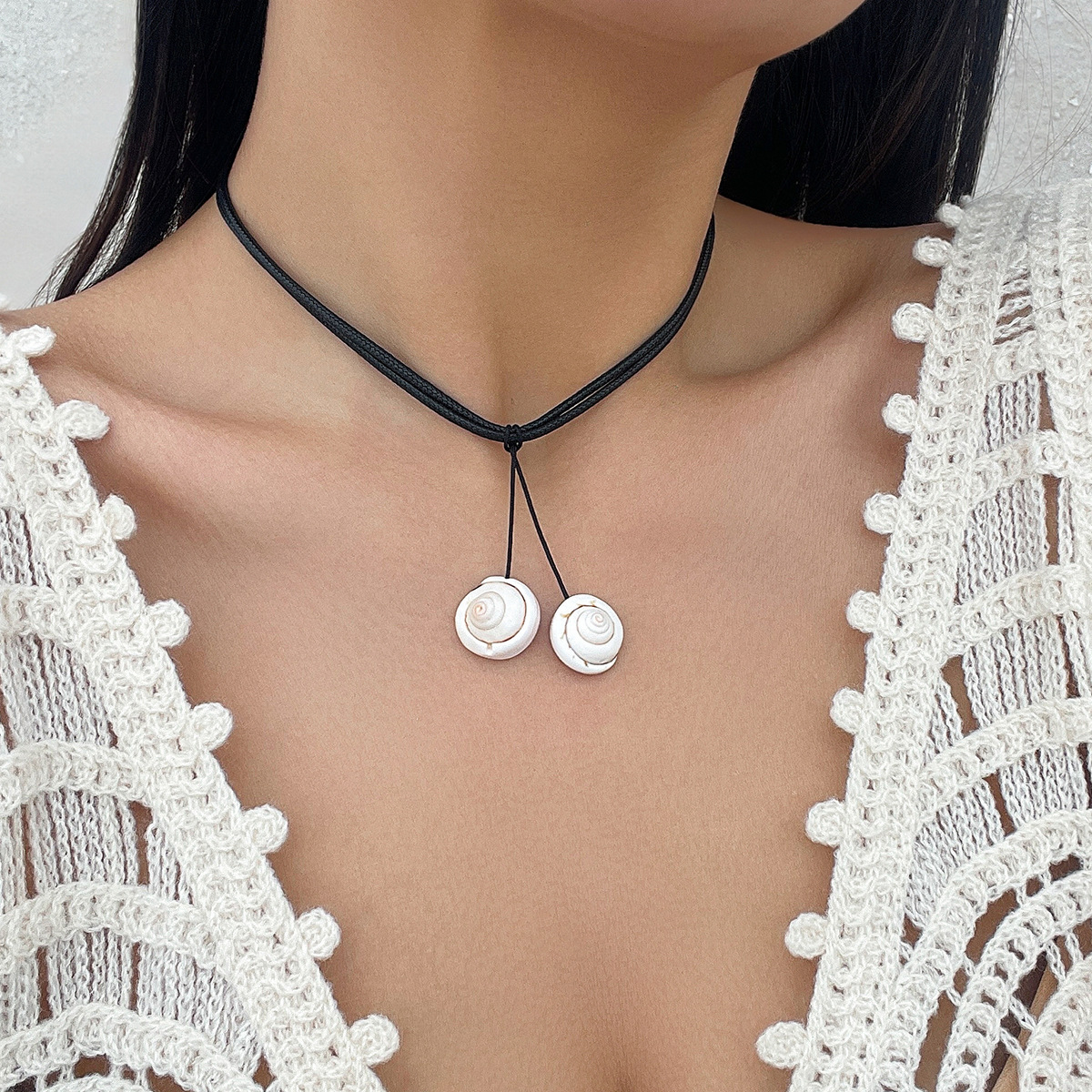 European and American cross-border beach vacation conch shell tassel necklace, versatile country wax thread necklace item accessory details Picture