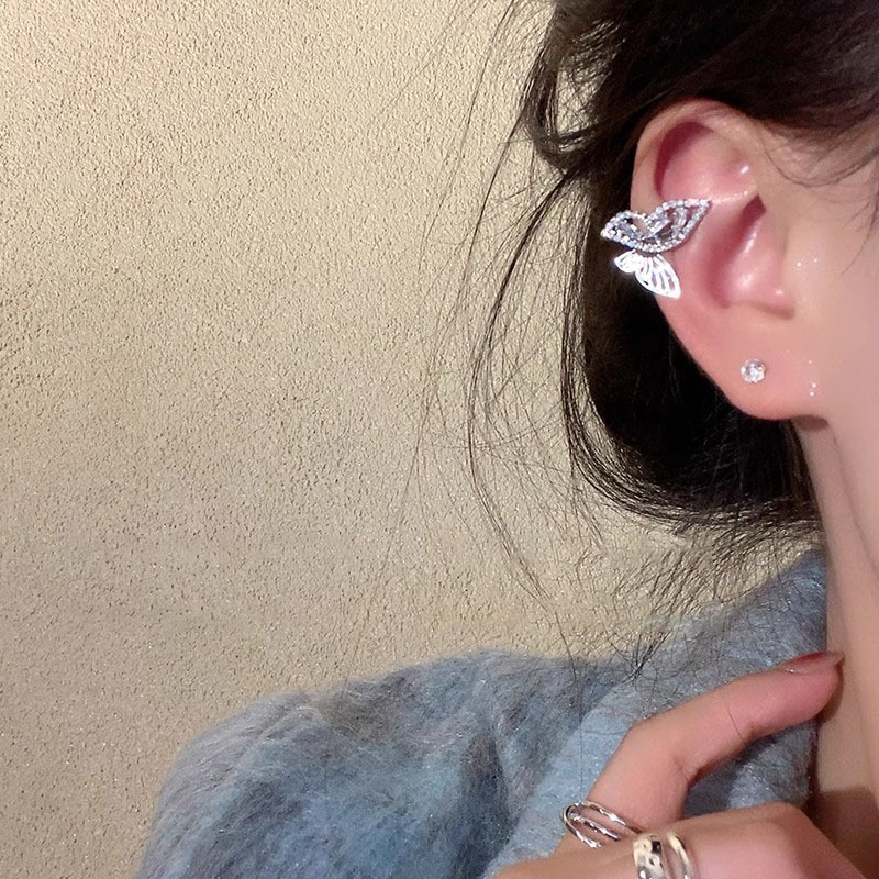 Super fairy-like full-diamond zircon hollowed-out butterfly earrings for women, a new style of high-end and elegant ear bone clip fairy earrings in 2025 details Picture