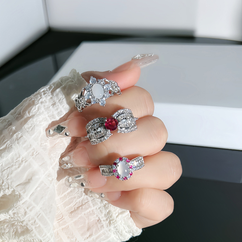 A delicate and trendy new Chinese-style light luxury high-end ring with a slightly inlaid egg surface and an open opening, a cold and elegant style ring for women on Instagram full figure