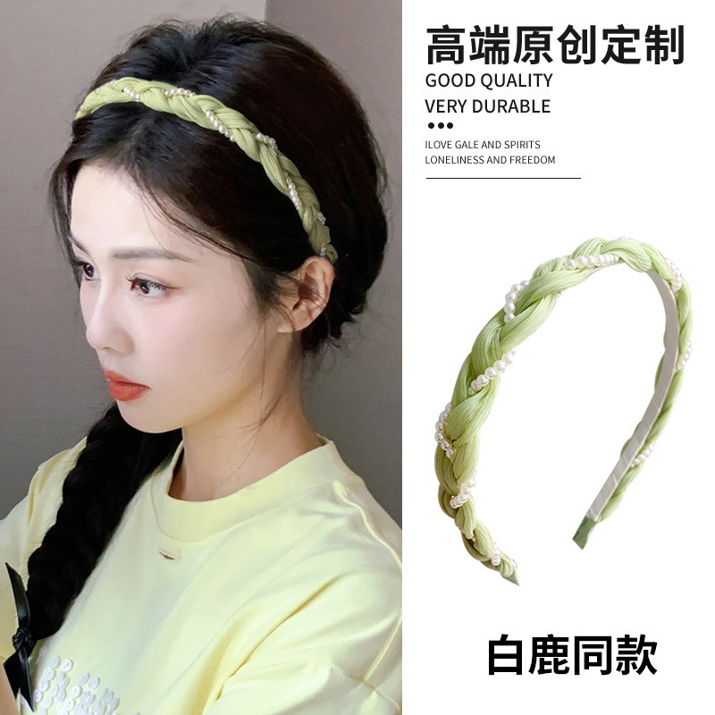 The twisted pearl hair band for women, Spring/Summer 2025, is a high-end Korean hair band with a forest-style hair tie and a fresh headband details Picture