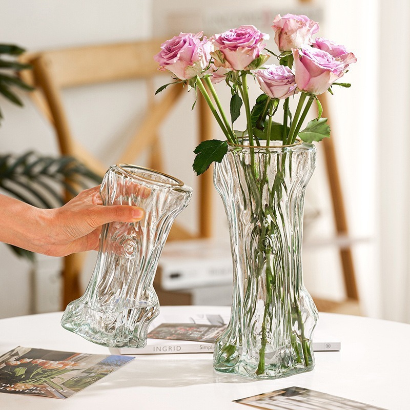A new creative vase in the style of a money tree, a country-style glass bottle, a tall hydroponic vase, and an indoor decoration for the living room Application Scenario