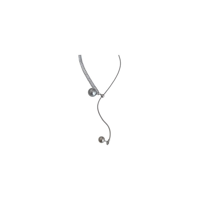 Minimalist silver round ball sweater chain 2023 new style collarbone chain long pearl necklace with feminine charm Item Picture