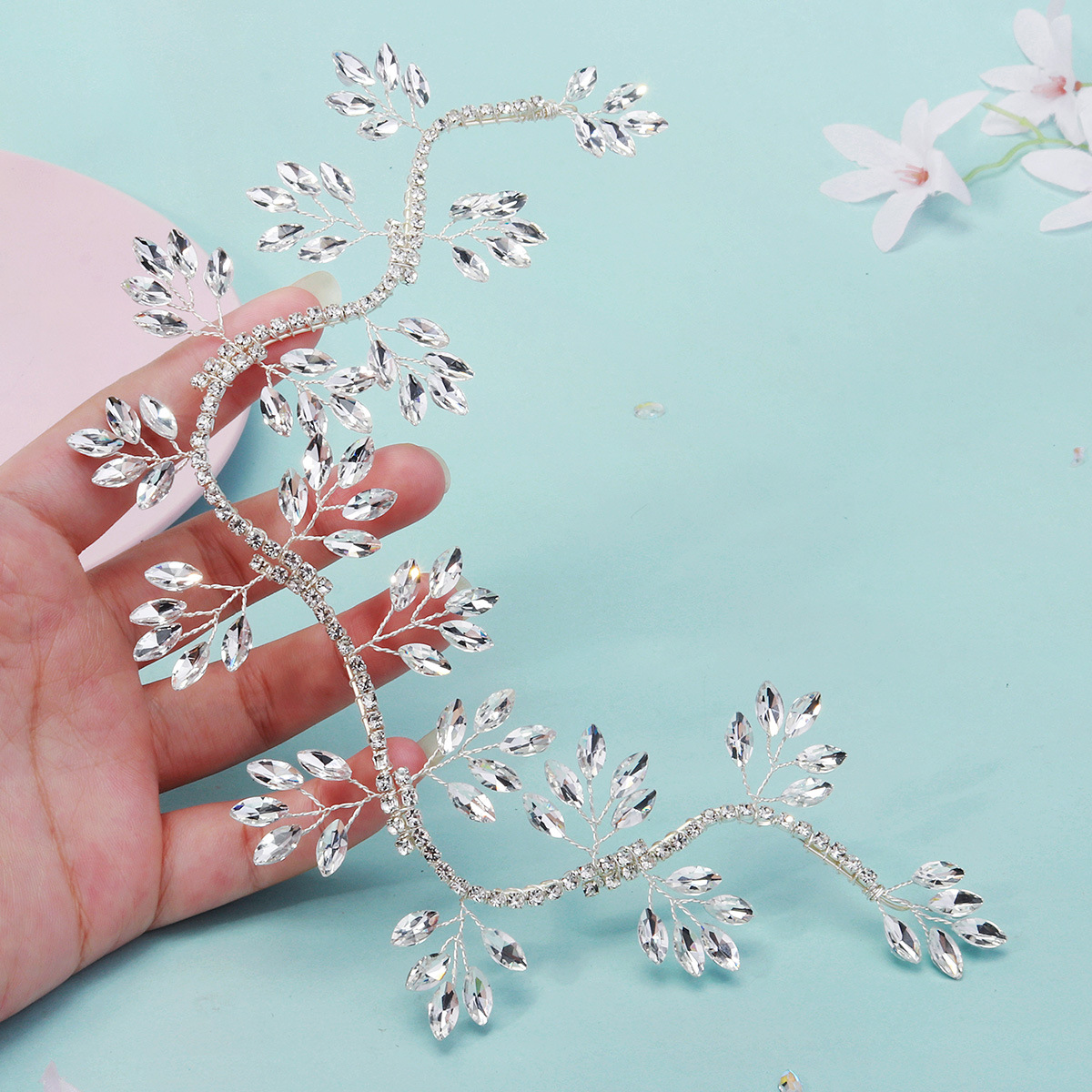 Cross-border bride headwear, versatile and elegant wedding updo hair accessory, new handcrafted horseeye rhinoceros branch hair band wholesale Specification drawing