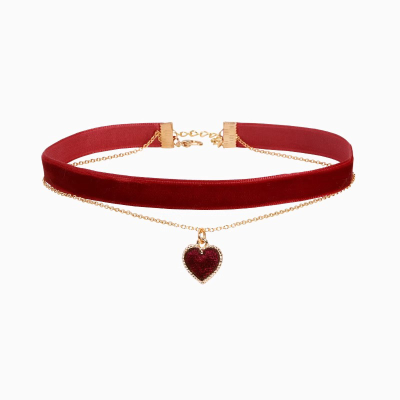 Double-layer necklace, collarbone chain, choker collar, women's red heart pendant, retro velvet feel, niche neck strap Application Scenario