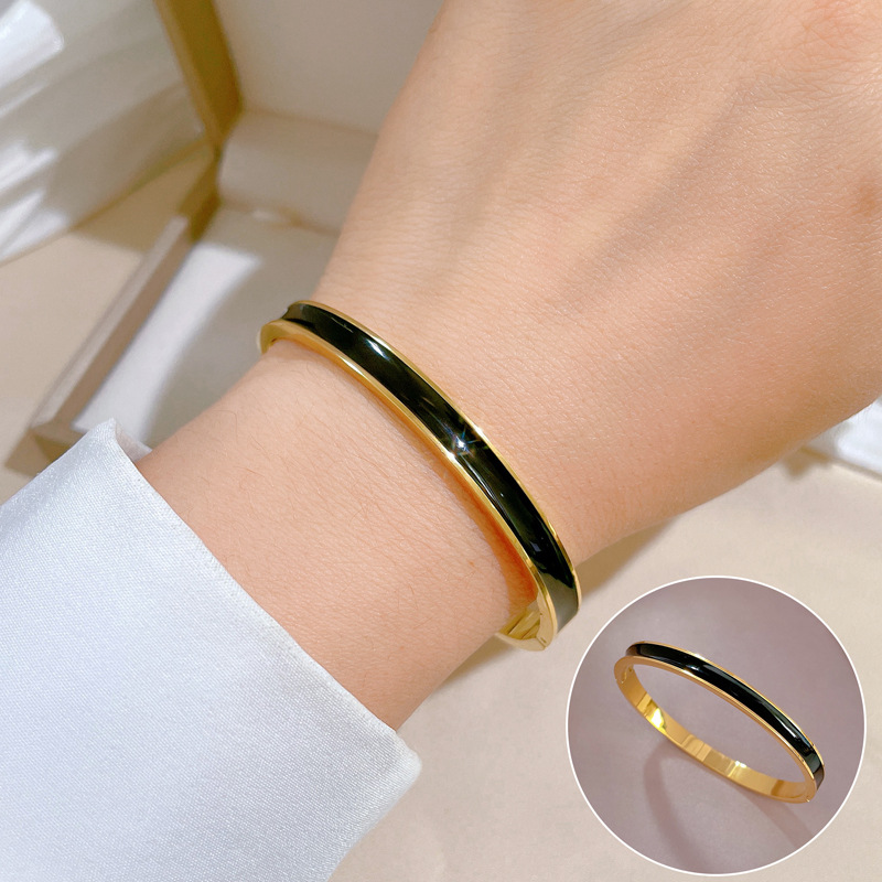 【 All-titanium Steel 】 European and American INS style light luxury titanium steel bracelet, minimalist cross-border retro oil-dripping stainless steel jewelry full figure