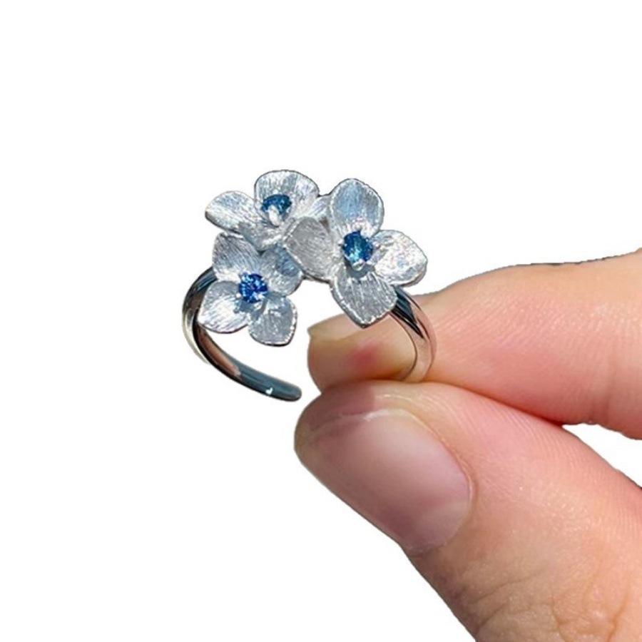 Brushed blue zircon hydrangea ring, a niche design for women, a high-end index finger ring, a new light luxury Chinese-style ring Item Picture
