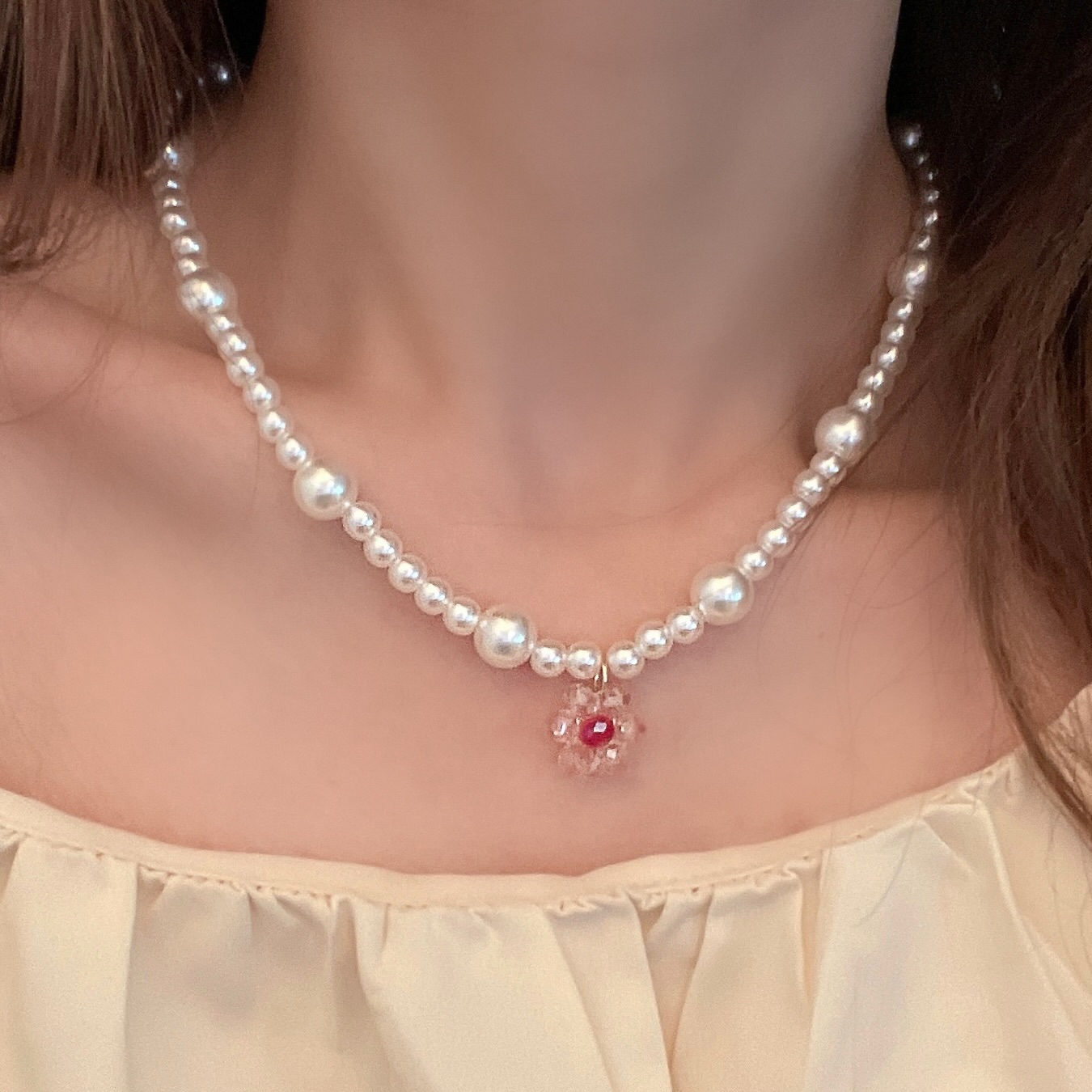 French crystal flower pearl necklace for women, 2023 new style versatile collarbone chain, niche accessory necklace details Picture