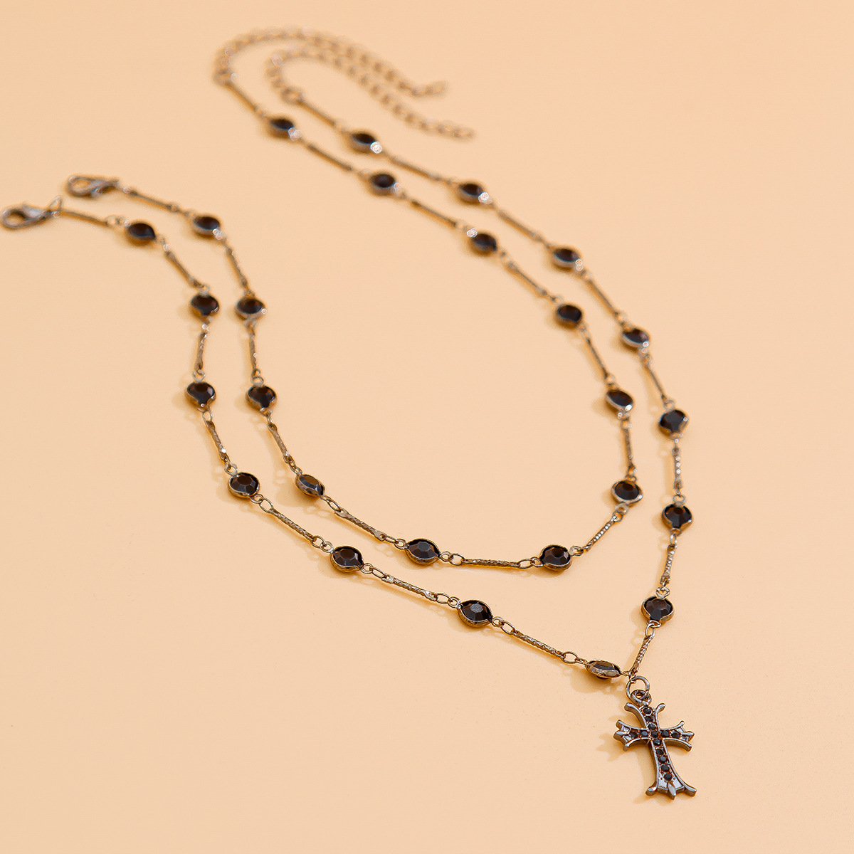 European and American cross-border accessories, dark style cross double-layer necklace, Halloween personalized alloy hot girl collarbone chain Application Scenario