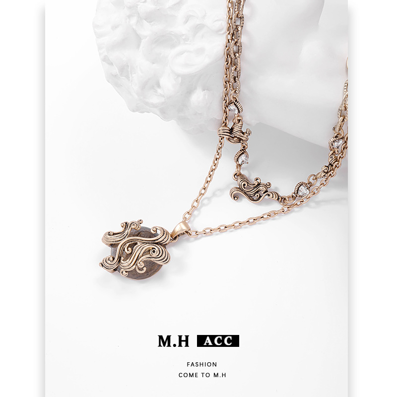 Original golden wave necklace with elegant design sense, double-layer overlapping collarbone chain, novel, high-end and niche resin pendant Specification drawing