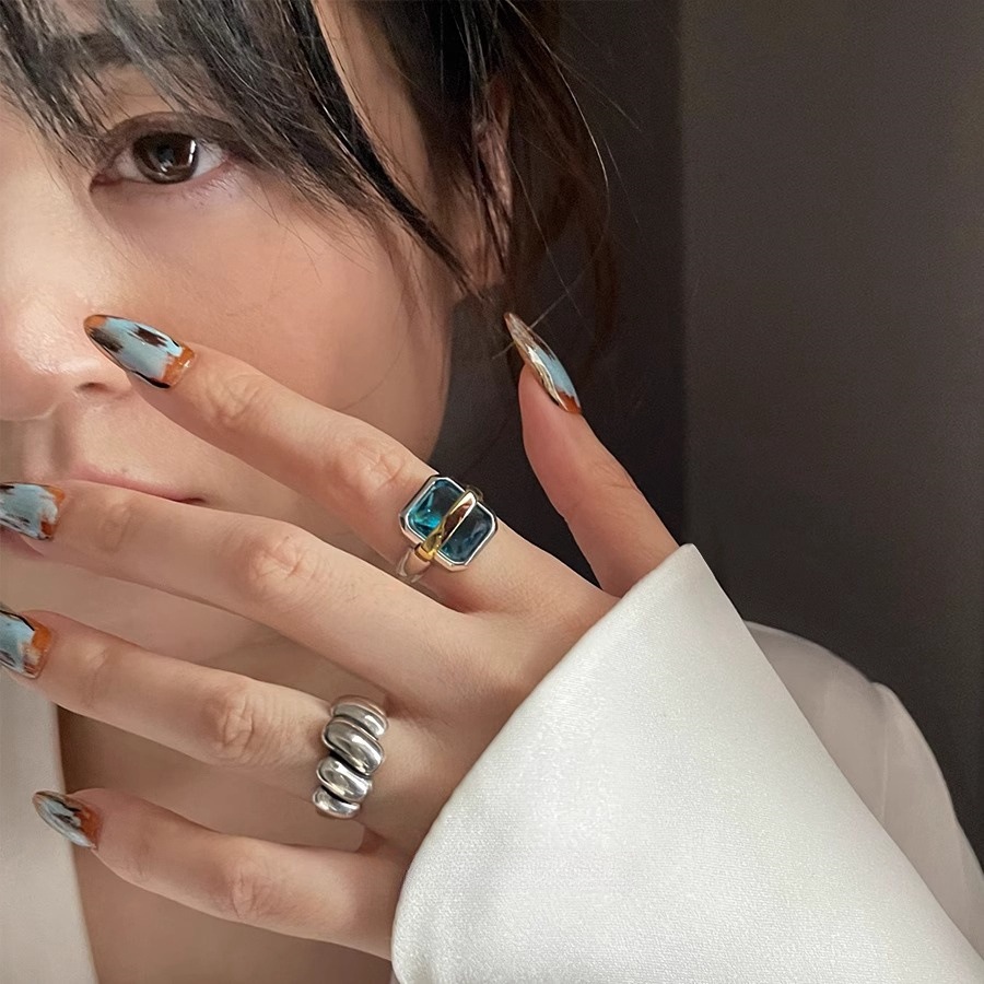 925 sterling silver square sapphire ring, women's retro aged InS-style simple open ring, high-end index finger ring details Picture