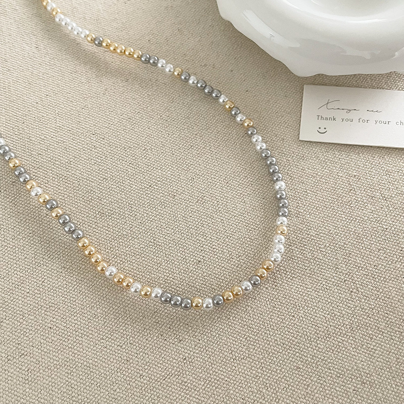This multi-color beaded rose-shaped round brand necklace is a versatile and elegant sweater chain for women, featuring a new style from 2024 Application Scenario