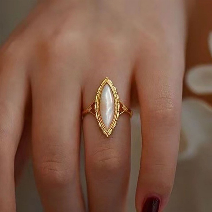 French retro white mother-of-pearl ring, women's light luxury high-end open index finger ring, niche design, versatile heavy ring details Picture
