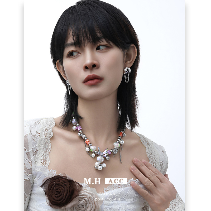 Caidie Heavy Industry's niche design necklace for women 2025 new style, light luxury and sweet collarbone chain, fashionable and high-end necklace details Picture