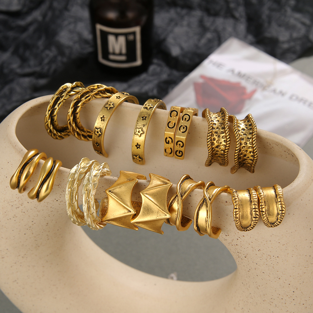 European and American cross-border retro twisted snake pattern ear stud earring set, irregular geometric C-shaped ear ring earrings for women details Picture