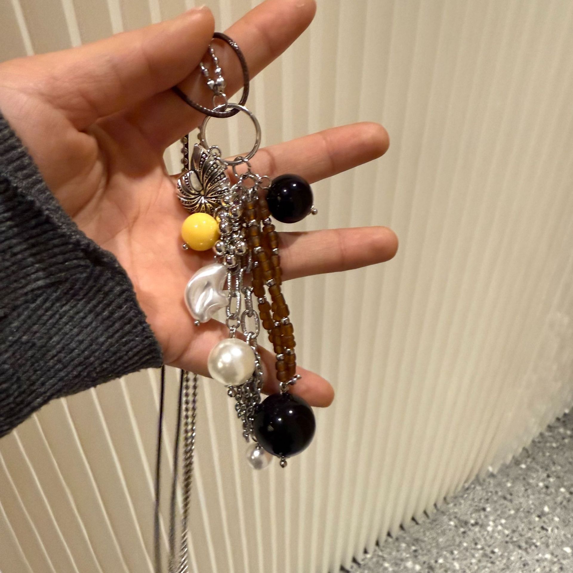 Utopia Series Metal conch tassel long necklace, niche design pearl sweater chain, versatile double-layer necklace Application Scenario