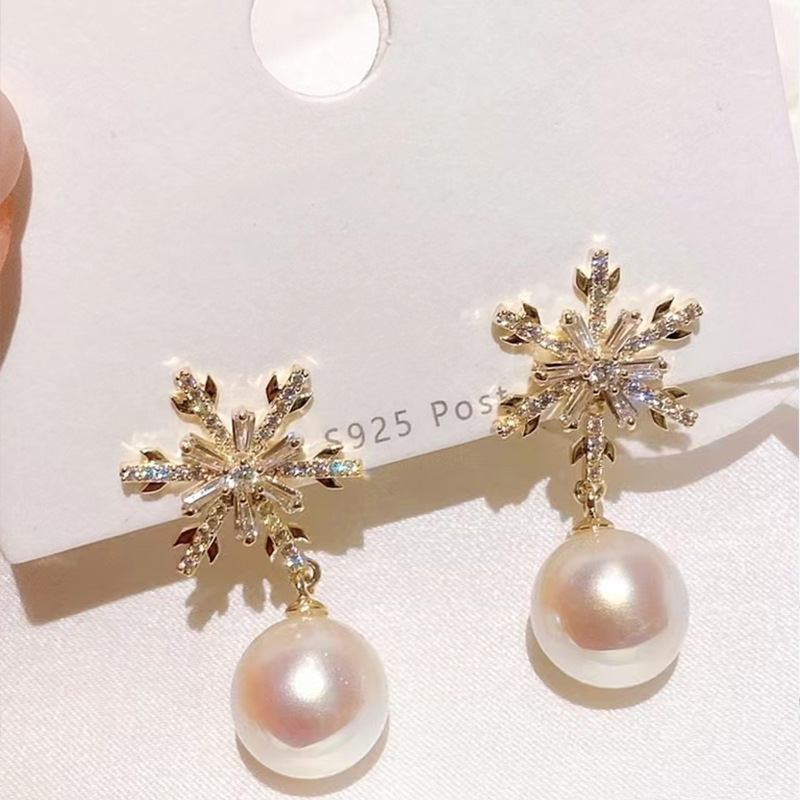 Winter snowflake pearl earrings for Women 2025 Autumn and Winter, exquisite earrings s925 Korean style earrings, French style ears Specification drawing