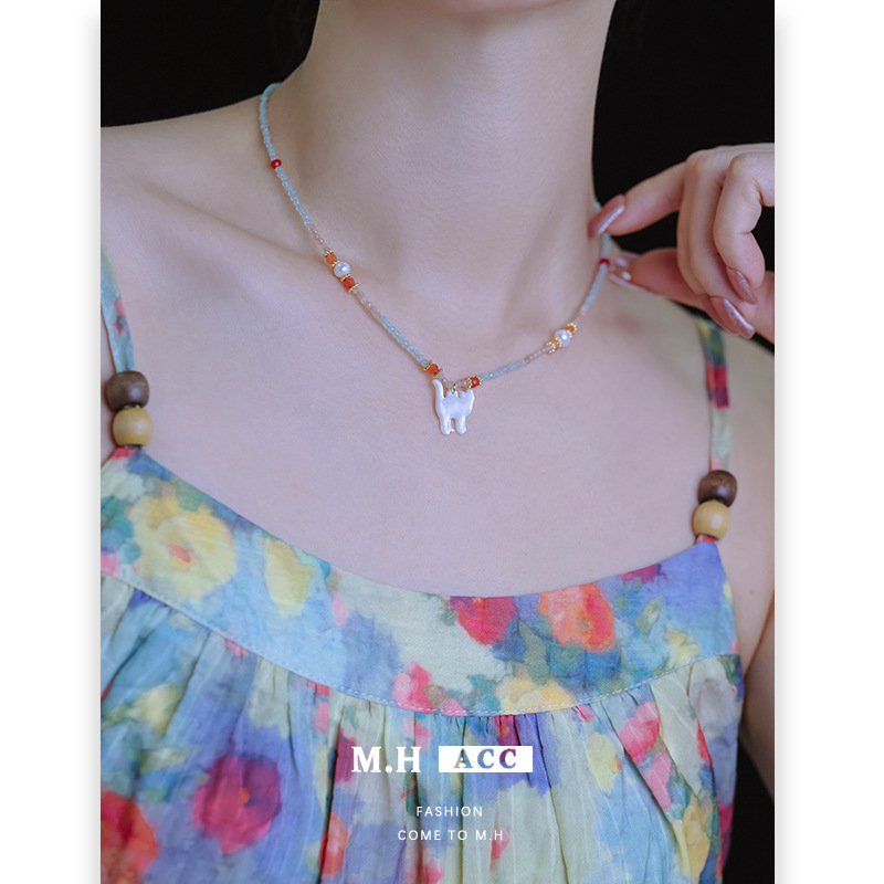 Carefully selected new ins colorful cat pendant necklace for women, light luxury, niche and versatile dopamine beaded collarbone necklace details Picture