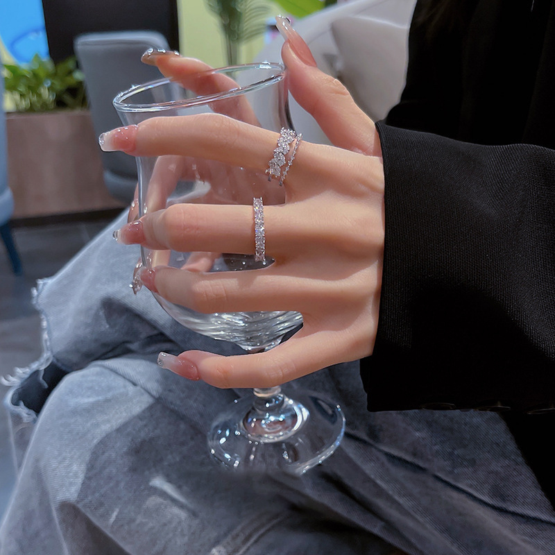 Zircon geometric double-layer open ring, a trendy and simple ring for women in an Instagram style, is a fashionable and stylish accessory with a unique personality and temperament details Picture