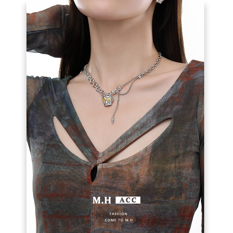 Original golden ice flower zircon necklace that doesn't fade, women's summer high-end collarbone chain new cool style necklace trend full figure