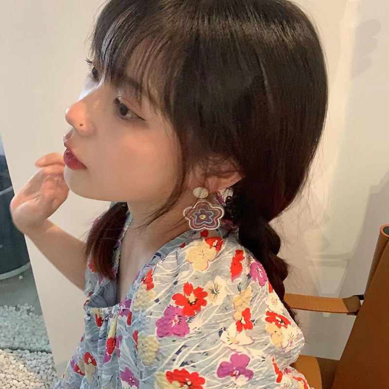 Colorful transparent flower stud earrings ~ins niche design sense spring and summer earrings, versatile for women, color-blocking retro earrings trend Specification drawing